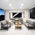 Luxury With Pool And Jacuzzi Villa Makarska