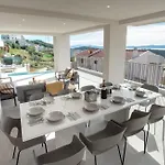 Luxury With Pool And Jacuzzi