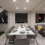 Luxury With Pool And Jacuzzi Makarska