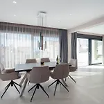 Luxury With Pool And Jacuzzi Villa