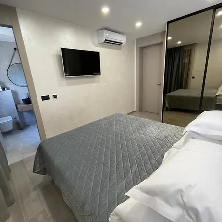 Luxury With Pool And Jacuzzi ヴィラ マカルスカ