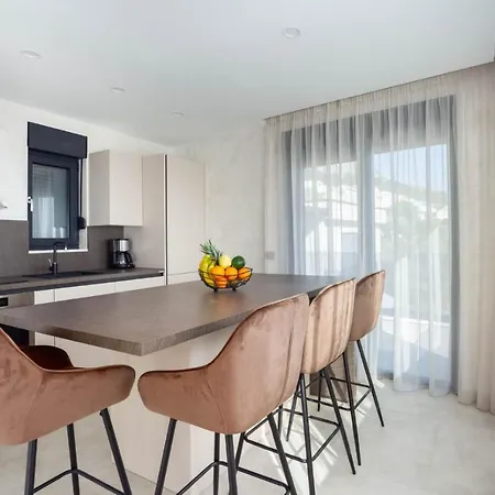 ヴィラ Luxury With Pool And Jacuzzi *