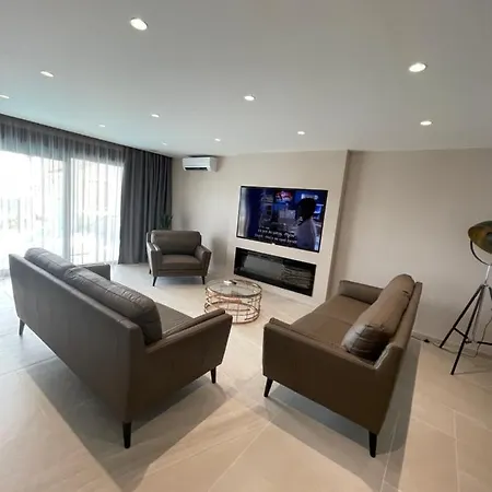 Vila Luxury With Pool And Jacuzzi Makarska