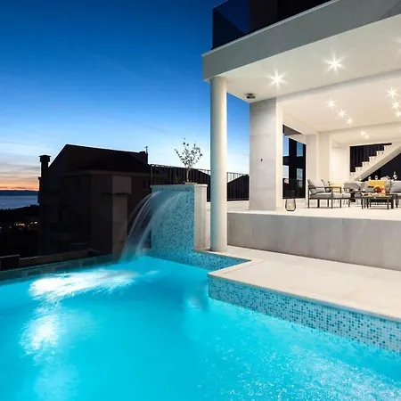 Luxury With Pool And Jacuzzi Makarska