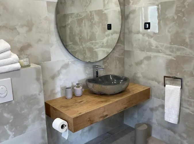 Luxury With Pool And Jacuzzi Willa Makarska