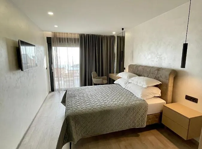 Willa Luxury With Pool And Jacuzzi *