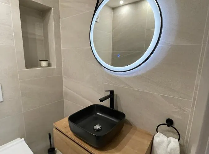 Вілла Luxury With Pool And Jacuzzi *