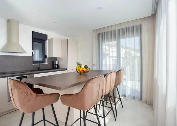 Willa Luxury With Pool And Jacuzzi *