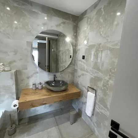 Luxury With Pool And Jacuzzi Villa Makarska