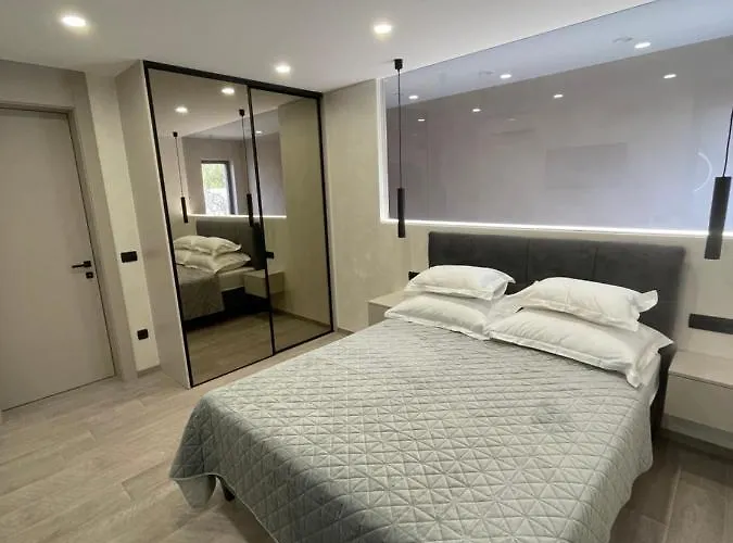 Luxury With Pool And Jacuzzi * Makarska