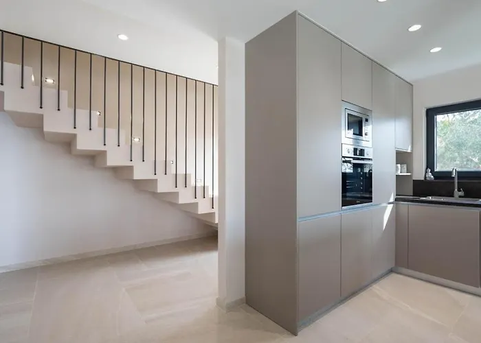 Luxury With Pool And Jacuzzi Villa *