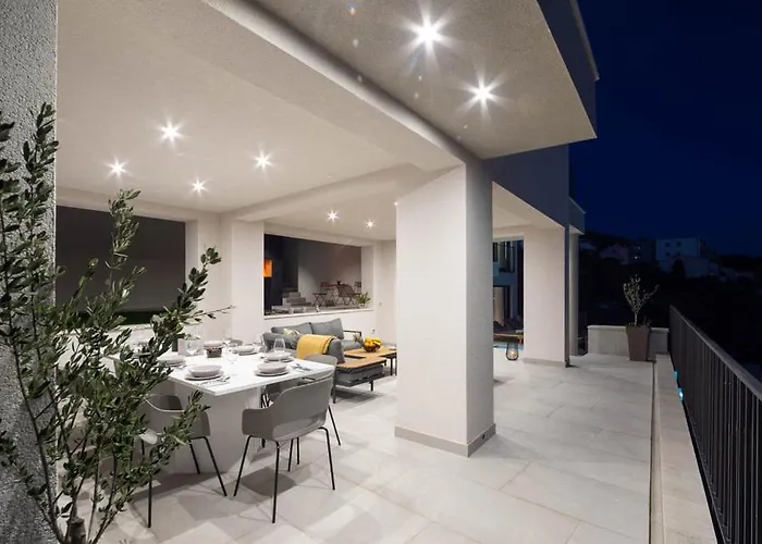 Villa Luxury With Pool And Jacuzzi *