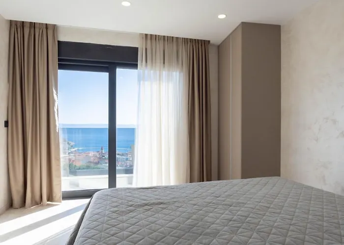 Luxury With Pool And Jacuzzi Makarska